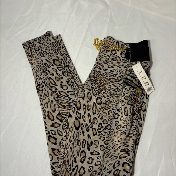 New with tags, womens one size fits most leopard pants, #A058 - Picture 2 of 10